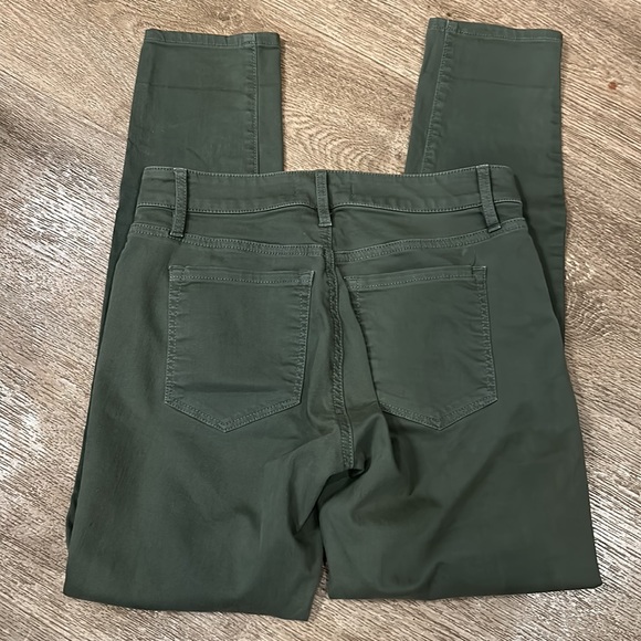 Loft Curvy Skinny jeans - Picture 2 of 3